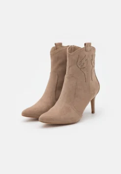 Anna Field Bottines À Talons Hauts - Taupe -Zalando 0601ea9b5e2142a487966352e594f4a7 scaled