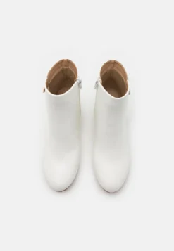 Wide Fit - Bottines - White -Zalando 15651fa02664483886080ad922504639 scaled