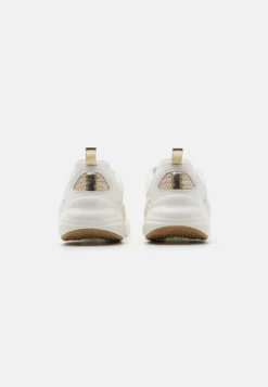 Anna Field Baskets Basses - White/Gold 9 Anna Field Baskets Basses - White/Gold -Zalando 1a19a3bdeba14b61b540e912e87ea732 scaled