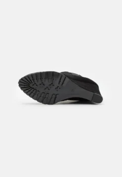 Leather - Bottines Compensées - Black 10 Leather - Bottines Compensées - Black -Zalando 2cc34f6926574f358b0a4c07a9fa993c scaled