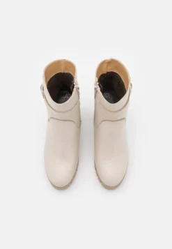 Leather - Bottines À Plateau - Beige -Zalando 456a8e078fe241a9921af3b337af8977 scaled