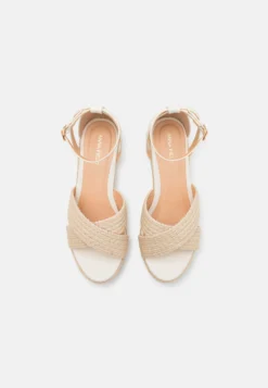 Sandales À Plateforme - Beige -Zalando 60c18adefc2745fea0037b3d50317420 scaled