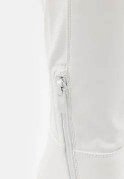 Anna Field Cuissardes - White 11 Anna Field Cuissardes - White -Zalando 864d773d904f4dc5a4aa7ca62bf475c5 scaled