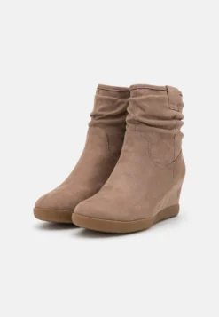 Anna Field Winter Boot - Bottines Compensées - Taupe -Zalando 8edaf7386eb446aeb0654ef16e40d6b5 scaled