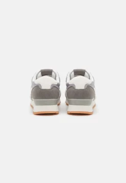 Baskets Basses - Grey 9 Baskets Basses - Grey -Zalando 97432963a871479bab9a11b9af6f300c scaled