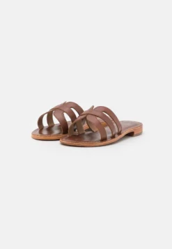 Anna Field Leather - Mules - Brown 8 Anna Field Leather - Mules - Brown -Zalando aa400c1f47ad4140a3b2069d1000e39a scaled