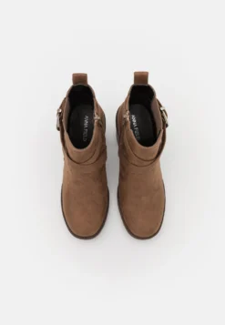 Bottines À Talons Hauts - Taupe -Zalando c295bef82b1a40d6952ed941ebdd0c89 scaled