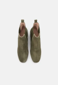Anna Field Leather - Bottines - Olive 11 Anna Field Leather - Bottines - Olive -Zalando d3c1a63d5e294c1a925d1896fe7bf82c scaled