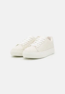 Baskets Basses - Off-White 8 Baskets Basses - Off-White -Zalando eb7b164418c8464a827b0708f40bc634 scaled